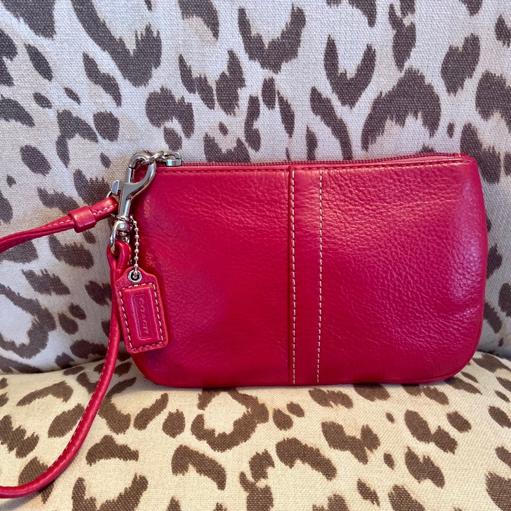 Coach Wristlet Pink